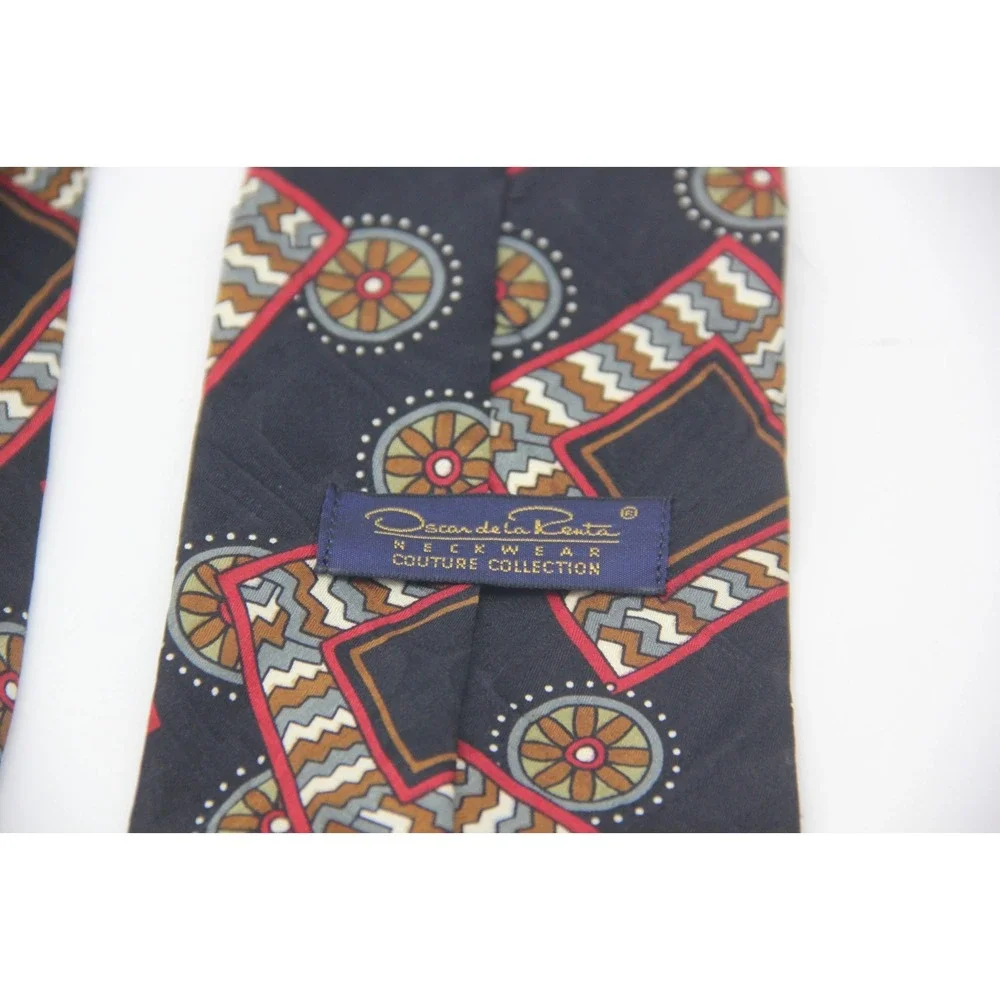 Oscar De La Renta Couture Collection Abstract Multicolor Geometric Tie USA Silk